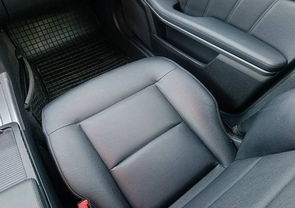 Mercedes-Benz Klasa E cena 40900 przebieg: 242000, rok produkcji 2011 z Nidzica małe 704